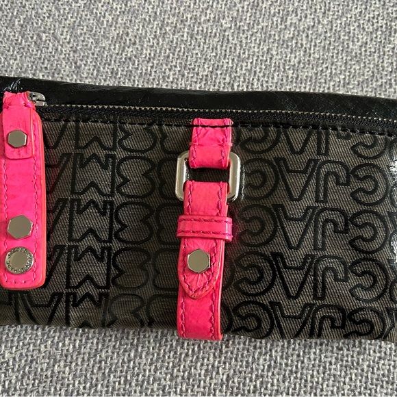 Marc by Marc Jacobs Wallet - Picture 4 of 4